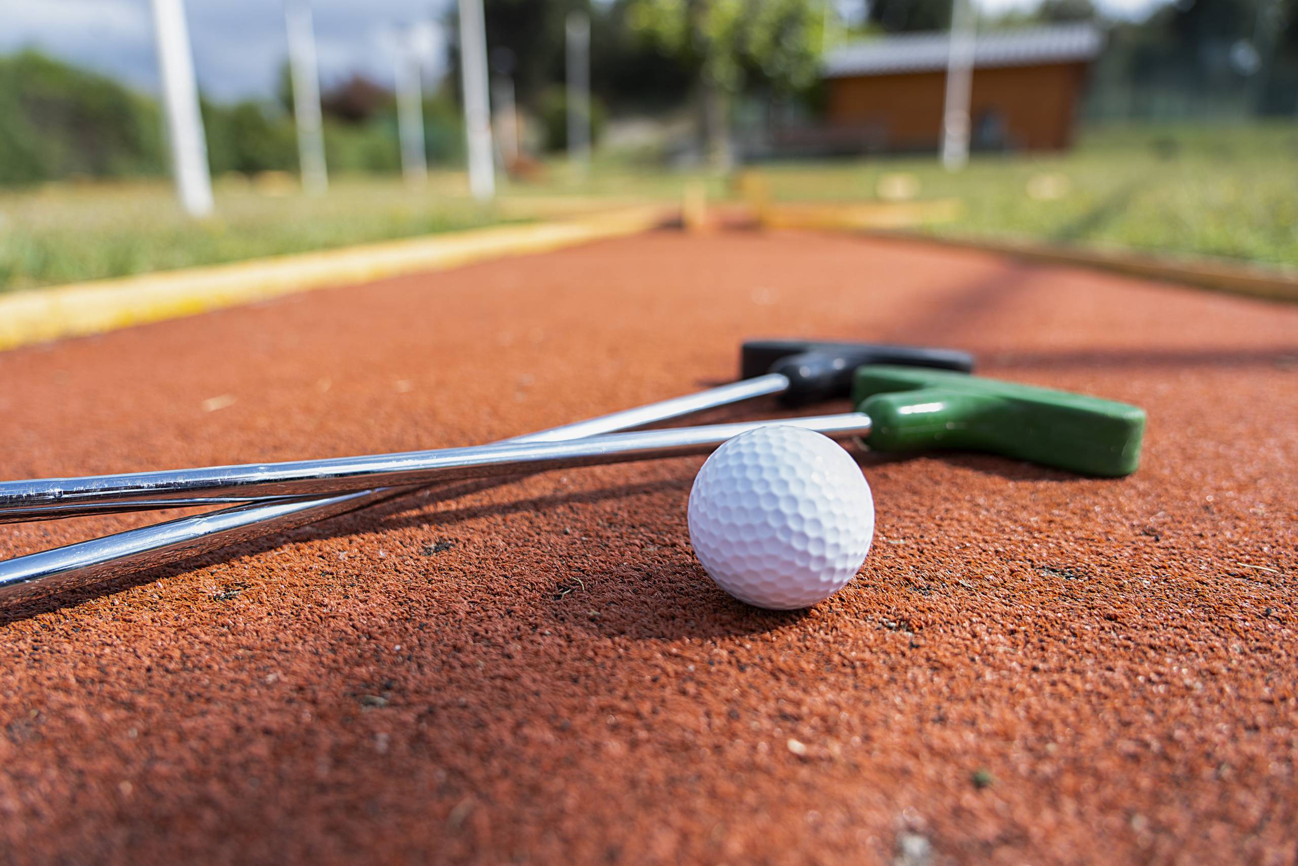 Mini-golf